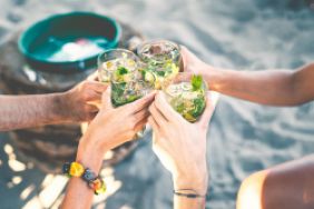 Cape Cheers World Record-Breaking Gin Fest