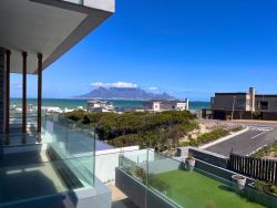 103 Azul Terraces in Bloubergstrand, Huise & Villas Verblyf in Blaauwberg