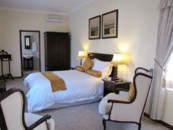 26 On Chamberlain Guest House