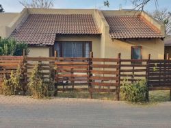 39 Ridge Estate in Glen Austin AH, Self Catering Accommodation in Johannesburg