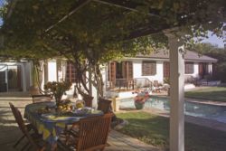 3 Palms Luxury Cottage, Homes & Villas Accommodation in Bloubergstrand