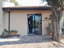 40 Sycamore in Little Falls, Guest Houses Accommodation in Honeydew