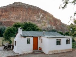 Aasvogelkrans Farm Cottages  Camping, Cottages / Chalets Logement in Graaff-Reinet