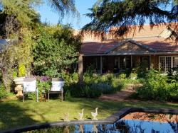 A Country Garden Guesthouse in Potchefstroom, Gästehäuser Unterkünfte in North West