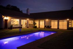 Amohela Guesthouse in Randjesfontein, Gästehäuser Unterkünfte in Randjespark