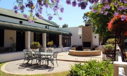 Barry House on Riverton, Zelf koken Accommodatie in Robertson