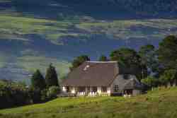 Berghouse and Cottages, Huisjes / Chalets Accommodatie in Northern Drakensberg