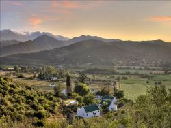Berluda Farmhouse & Cottages, Gästehäuser Unterkünfte in Oudtshoorn