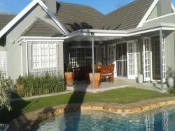 Brookdale House in Pinelands, Gastehuise Verblyf in Rosebank (CPT)
