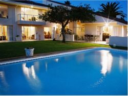 Capo Cabana Guesthouse, Gastehuise Verblyf in Plattekloof