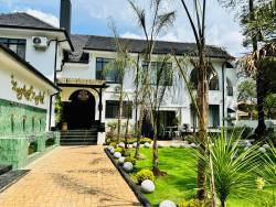 C'est La Vie Boutique Hotel, Hotels Accommodation in Witbank