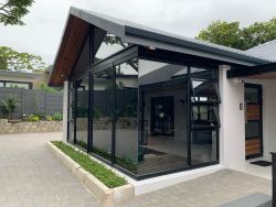 Coral Wood, Bed and Breakfast Accommodation in Nahoon