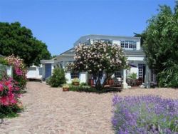 Eastbury Cottage, Bed and Breakfast Accommodation in Hermanus