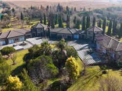 Freeman Manor  Peninsula in Oranjeville, Huizen en Villa's Accommodatie in Grootvlei