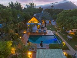 Garden Retreat in Pinelands, Guest Houses Accommodation in Athlone (CPT)