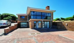 Great White Shark Accommodation  in Klein Baai, Apartments / Flats Accommodation in Pearly Beach