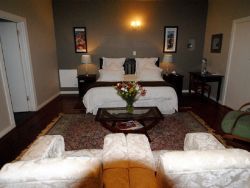 Harewood Lodge in Nahoon, Bed and Breakfast Accommodation in East London