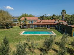 Hartland Country House in Oudtshoorn, Huizen en Villa's Accommodatie in Zuid-Afrika