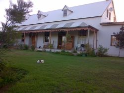 Heritage House Self Catering Cottages and Rooms, Chalets Verblyf in Riversdale