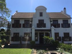 Holland House, Gastehuise Verblyf in Morningside (DBN)