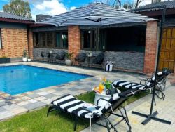 Hope Villa Luxury Accommodation, Maisons d’Hôtes Logement in Odendaalsrus