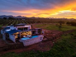 Izakithi River Villa in Malelane, Game Lodges & Resorts Accommodation in Kruger National Park (MP)