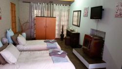 Lona Guesthouse in Malanshof, Self Catering Accommodation in Johannesburg
