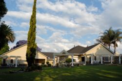 Longtom Farm Guesthouse in Lydenburg, Guest Houses Accommodation in Schoemanskloof