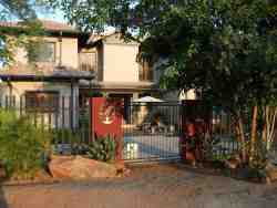 Meerkat Manor in Komatipoort, Guest Houses Accommodation in Mpumalanga