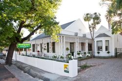 Oakdene Guest House B&B, Bed and Breakfast Accommodation in Oudtshoorn