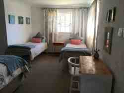 Rheola's Guest Cottage - Self-Catering Harrismith in Harrismith, Chalets Verblyf in Van Reenens Pass
