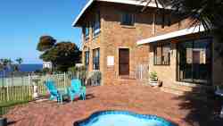 Rockview Guest House in Port Edward, Gastenhuizen Accommodatie in Leisure Bay