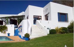 Rocky Beach Holiday Home