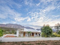 Rumali Farm Cottages in Montagu, Huisjes / Chalets Accommodatie in Touws River Rumali Farm Cottages in Montagu, Huisjes / Chalets Accommodatie in Touws River