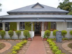 Stoep Cafe Guesthouse in Komatipoort, Chalets Verblyf in Mpumalanga