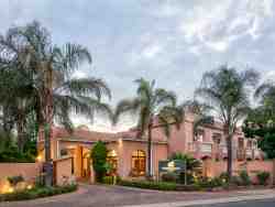 The Elegant Lodge in Menlo Park, Guest Houses Accommodation in Menlyn