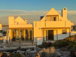The Magical Mongoose, Apartments / Flats Accommodation in Jacobsbaai