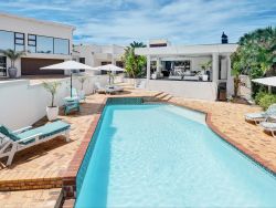 The Model Guest House Celebrities Casting, Gastehuise Verblyf in Plattekloof
