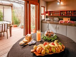 The Village In Hatfield in Hatfield, Guest Houses Accommodation in Colbyn