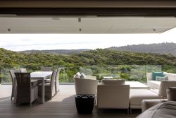 Tren Villa, Homes & Villas Accommodation in Keurboomstrand