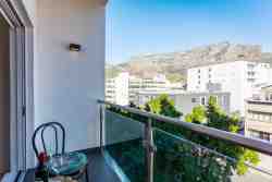 Two Twenty Loop 309 by CTHA in Gardens, Apartments / Flats Accommodation in Cape Town