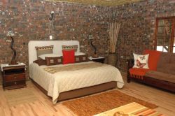 Valley Bushveld Country Lodge in Addo, Bed and Breakfast Accommodation in Uitenhage