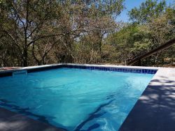 Villa de Leeu in Marloth Park, Huizen en Villa's Accommodatie in Kruger National Park (MP)
