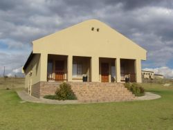 Vreugde Gasteplaas, Cottages / Chalets Accommodation in Warden