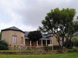 Vultures Lodge, Bed and Breakfast Accommodation in Zastron