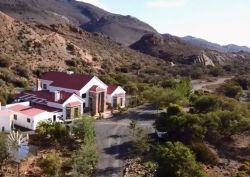 Waterval Karoo Guest Farm in Laingsburg, Gastenhuizen Accommodatie in Zuid-Afrika