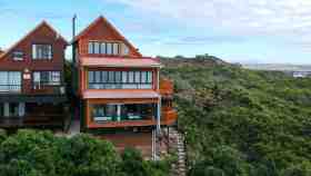 24 Houtboschbay Bokmakierie honeymoon suite