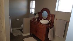 Room 2 bathroom