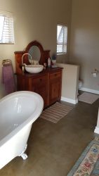 Room 1 bathroom