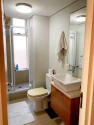 main ensuite bathroom